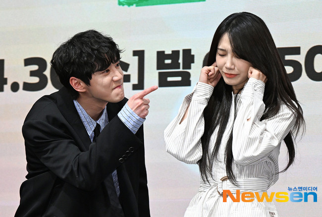 24시 헬스클럽 이준영·정은지, 운태기 극복을 위한 등산 데이트!