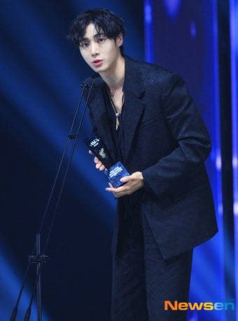추영우, GLOBAL RISING ARTIST의 멋진 수상 소감~[포토엔HD]