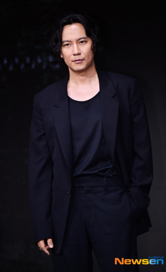 트리거 주연, 총기 사건에 대해 조심스러운 입장 표명, 현실과 작품 분리 강조