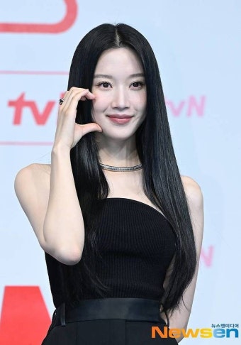 문가영, 연기만 하기엔 아깝지‥Mnet 밴드 서바이벌 MC 마이크 잡을까