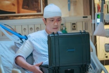 시청률 제조기 박민영 ‘컨피던스맨’ 일냈다‥월드와이드 9위