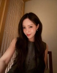 ‘10살 연상 금융맨’ 효민, 이게 다 얼마? 日 최고급 호텔서 즐긴 힐링
