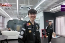 T1 ‘룽지’ 기 받기 참전했는데‥페이커 “받고 싶은 것 없어” 여유(동물농장)