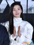 “전지현 존재만으로 영화다” 공기부터 다른 대배우, 11년만 좀비물로 복귀 ‘군체’[종합]