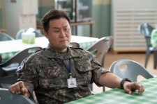 단종 오빠 맞아? 박지훈, 군기 바짝 이등병 변신(취사병)