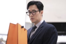 소지섭, 아재 스타일의 정석‥융통성 1도 없는 뿔테 안경까지(김부장)