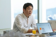 ‘신입사원 강회장’ 이성욱, 케미·연기력 모두 잡은 신스틸러