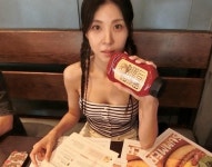 하지원 시구 끝나고 MLB 투어중, 치어리더 하지원도 만났다