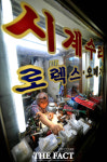 [TF포토기획] AI시대의 그림자, 예지동 시계 장인