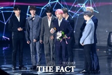 방탄소년단, 美 히트메이커스서 올해의 그룹 수상