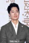 박해일, 에스더블유엠피와 전속 계약...변희봉과 한솥밥