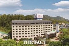 [코로나19 극복] LG, 550실 규모 기숙사·연수원 치료센터로 제공 병상 부족, 돕겠다