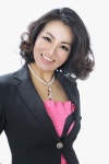 트로트 가수 김지현, 장미단추 바람몰이…송대관이 인정한 실력파