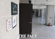 [TF사진관] 적막감 감도는 윤미향 당선자가 사용할 의원실