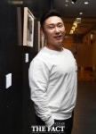 [단독] 개그맨 이승윤, 라이머 손잡고 가수 데뷔