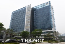 청소년 성매매·성폭행한 사회복무요원…중학생 함께 기소