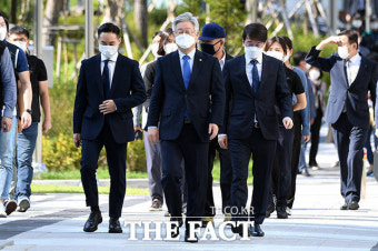 [TF포토] 법원 출석하는 이재명 지사
