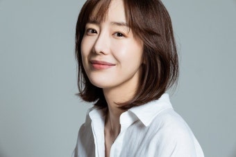 윤정희, 6년 만 복귀…'비 소속사' 써브라임과 전속계약
