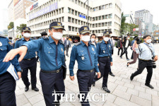 [TF사진관] 개천절 집회 예고에 광화문 현장 점검나선 김창룡 경찰청장