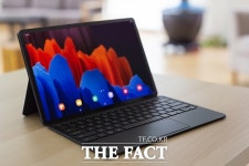 올해는 갈아탈까 삼성·애플, 역대급 태블릿·스마트워치로 정면승부