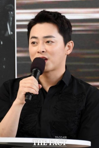 조정석, '2020 브랜드대상'서 2관왕…55만 소비자 선택