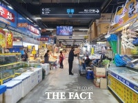 [후보의 맛] 경선 삼수생 박영선, 악재 속 똑순이 포스 발해야