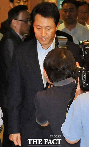 서울시청 재입성한 오세훈, '사진으로 본 10년의 역경史' [TF사진관]