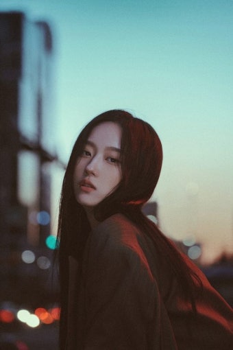 싱어송라이터 서리, 투모로우바이투게더 컴백 앨범 피처링