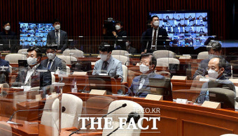 '본회의도 이제 화상으로!'…원격 시연 현장에 참석한 박병석 [TF사진관]