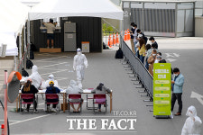 부산 사하구 고등학교서 학생 10명 집단감염…신규 48명