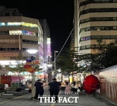 경남 첫 거리두기 4단계 시행한 김해…고요한 황무지 같은 첫 주말 번화가