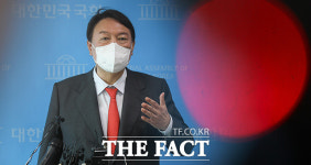 제가 무섭습니까? 윤석열, 고발 사주 의혹 강하게 반박 [TF사진관]