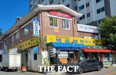 순천시내 소형 백운마트, 대형마트 틈바구니 생존 비결은?