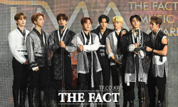 [2021 TMA] 스트레이키즈, '올해의 아티스트' 수상