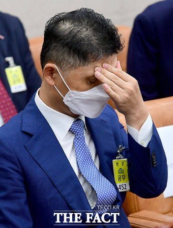 카카오 김범수 경영쇄신위원장, 증인 불출석으로 공전 처리된 첫 법정 출석 후 강조한 의지