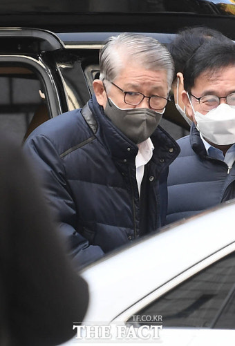 '횡령·배임' 혐의로 법정 향하는 최신원 전 회장 [TF사진관]