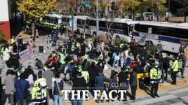 화장실도 못 가나…탈시설 외친 장애인들의 설움