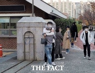 부산·경남 수능 현장…응원 사라져 차분한 분위기 속 입실[TF사진관]