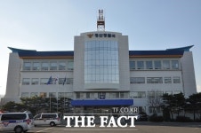 경산 한 아파트 3층서 40대 남성 추락... 경찰 조사 중