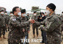 제1산악여단 격려 방문한 김부겸 국무총리 [TF사진관]