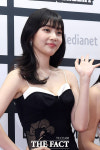 조이-웬디, 블랙과 미니 조합에 180도 다른 섹시미[TF사진관]