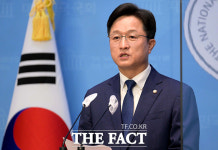 계파싸움 우려 뛰어넘겠다…강병원, 당대표 출마선언 [TF사진관]