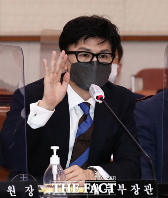 한동훈, 민주당 탄핵 공세에 