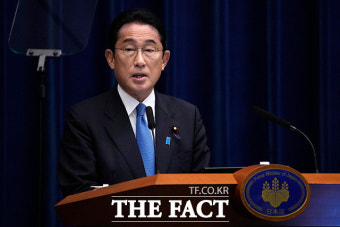 기시다, 격리 해제 후 대면 기자회견서 