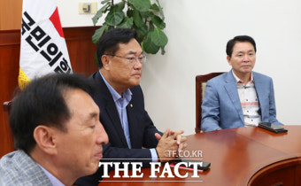 정진석, 주요당직자회의 주재...'새 비대위 인선 막바지' [TF사진관]