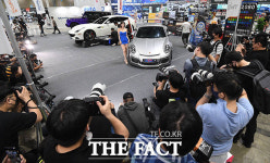 취재 열기로 뜨거운 오토살롱위크 [TF사진관]