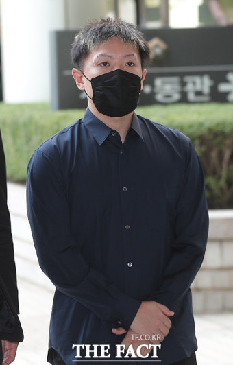 '대마 흡연' 혐의 나플라 “술 담배 줄이며 반성”… 벌금형 선처 [TF사진관]