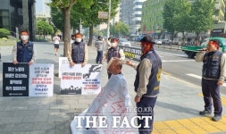풍산 물적분할…소액주주·노조 반발에 무릎 꿇었다