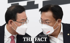 정진석, 카카오 먹통 심각한 사안...재발방지대책 마련해야 [TF사진관]
