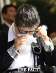 박정희 43주기 눈물 흘리는 박근령 [TF사진관]